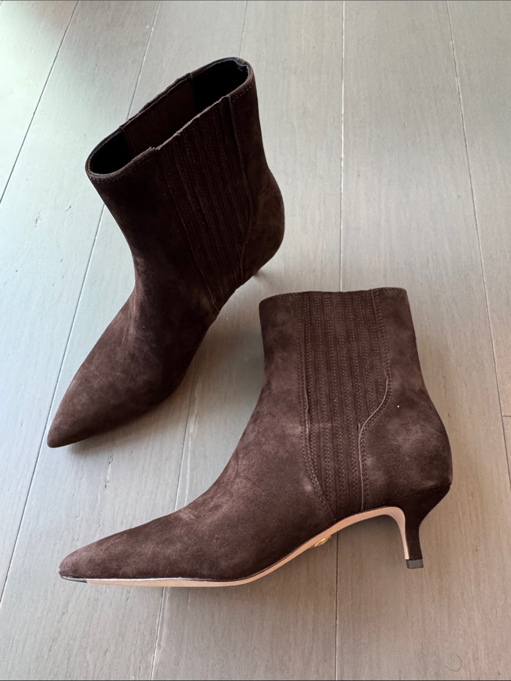 Veronica beard Lisa Kitten-Heel Ankle Boot suede espresso sz 8M